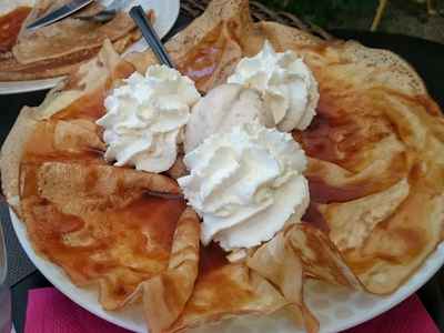 crepe-salted-butter-caramel breton-crepe-with-salted-butter-caramel