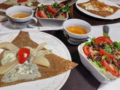 galette-with-roquefort-cheese-pear breton-galette-with-roquefort-cheese-pear